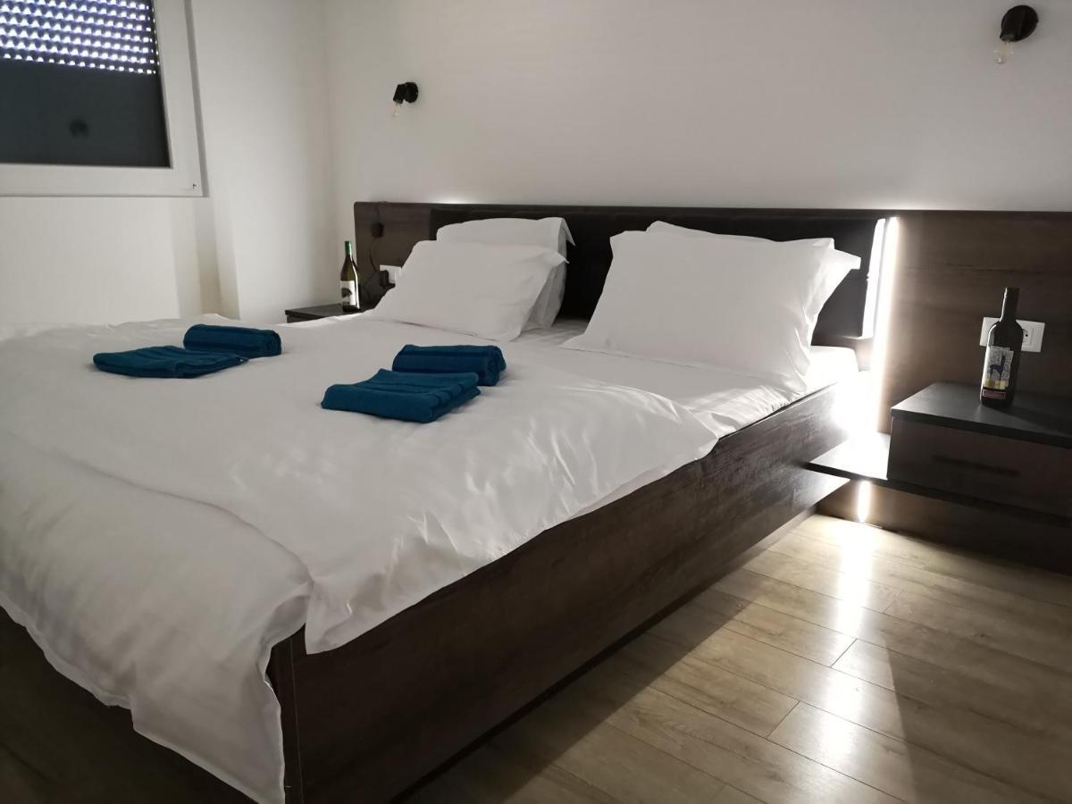 Ared-Atrium Mall Chrysflatty3 Premium Apartment 60Mp อาราด ภายนอก รูปภาพ