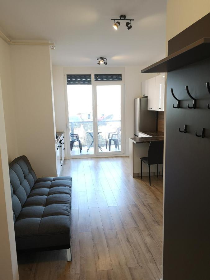 Ared-Atrium Mall Chrysflatty3 Premium Apartment 60Mp อาราด ภายนอก รูปภาพ