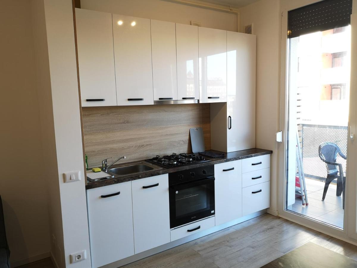 Ared-Atrium Mall Chrysflatty3 Premium Apartment 60Mp อาราด ภายนอก รูปภาพ