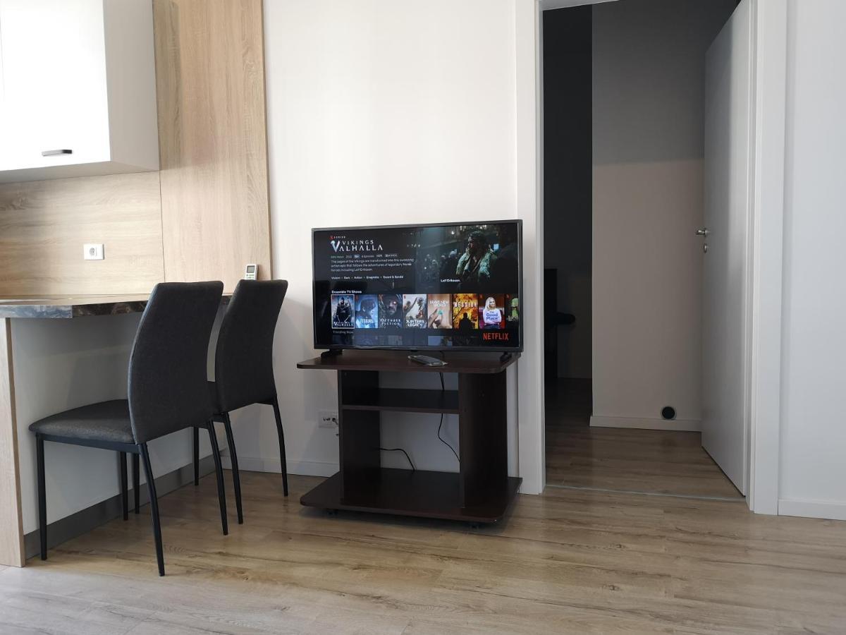 Ared-Atrium Mall Chrysflatty3 Premium Apartment 60Mp อาราด ภายนอก รูปภาพ