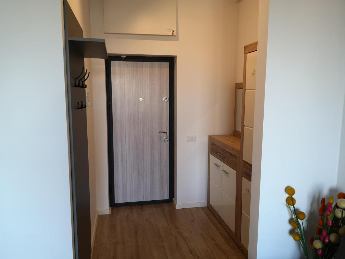 Ared-Atrium Mall Chrysflatty3 Premium Apartment 60Mp อาราด ภายนอก รูปภาพ